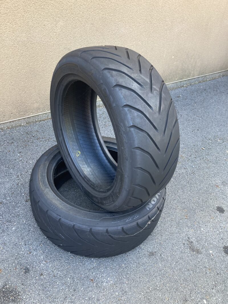 Item #6 Pair Avon ZZR - 195/50 R16 84W