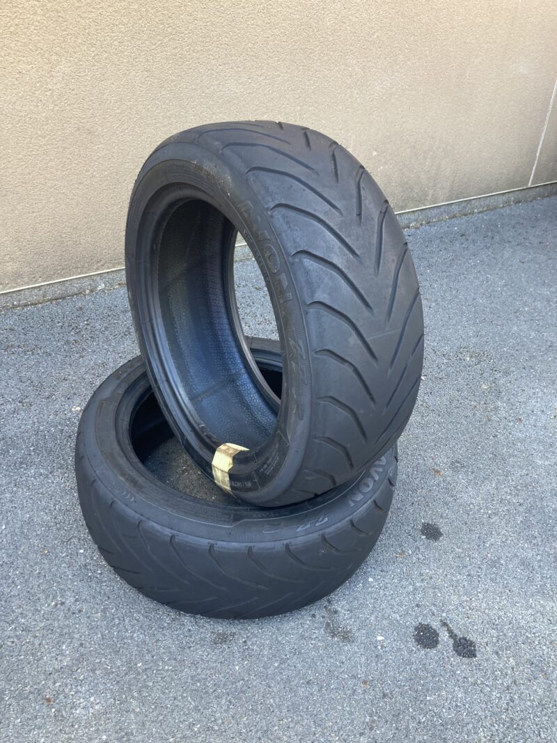 Item #7 Pair Avon ZZR - 195/50 R16 84W