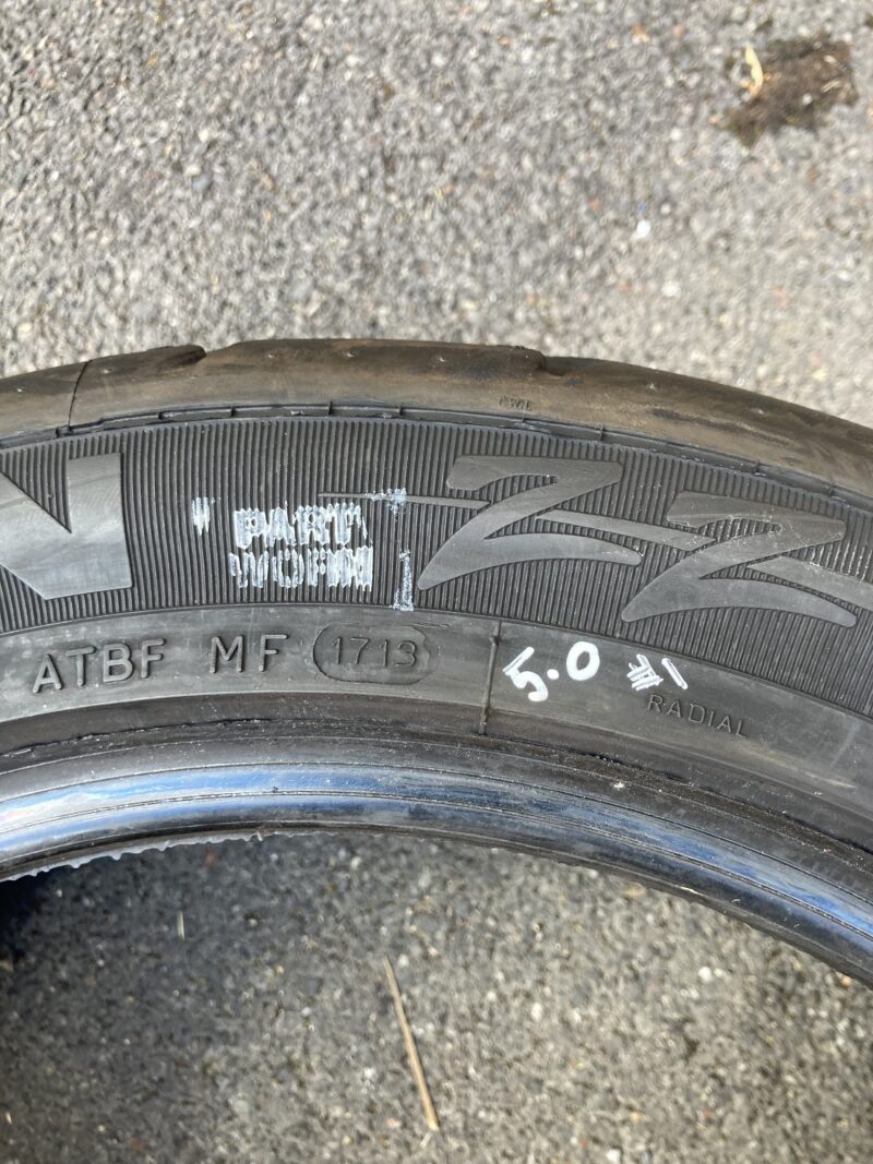 Item #1 Pair Avon ZZR - 225/45 R16 89W - Image 3