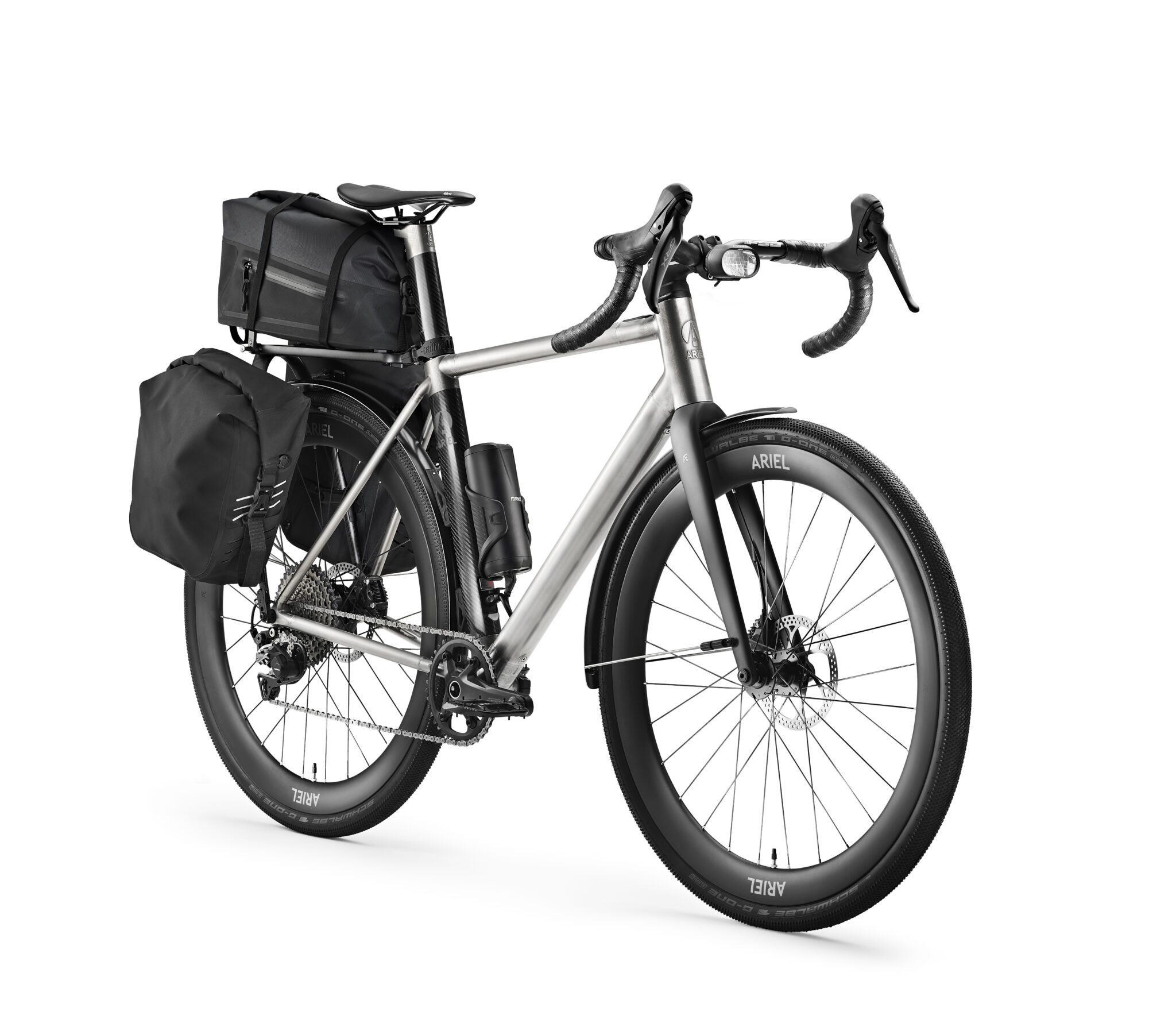 6 Ariel DASH Adventure 3-4 front and luggage