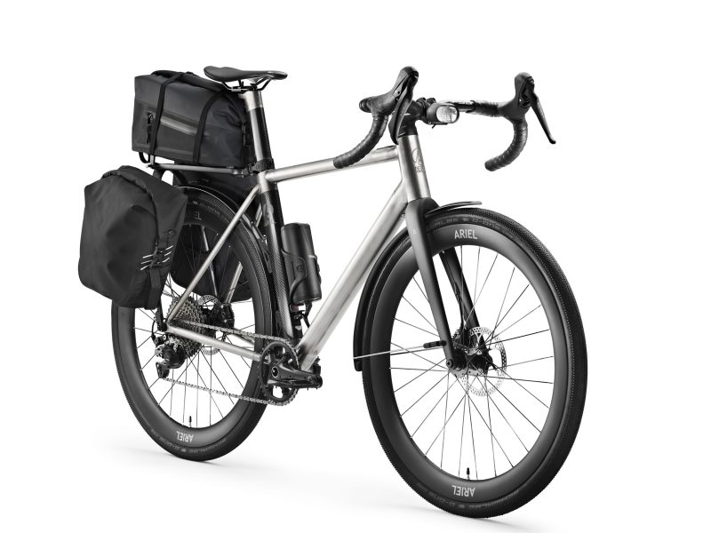 6 Ariel DASH Adventure 3-4 front and luggage